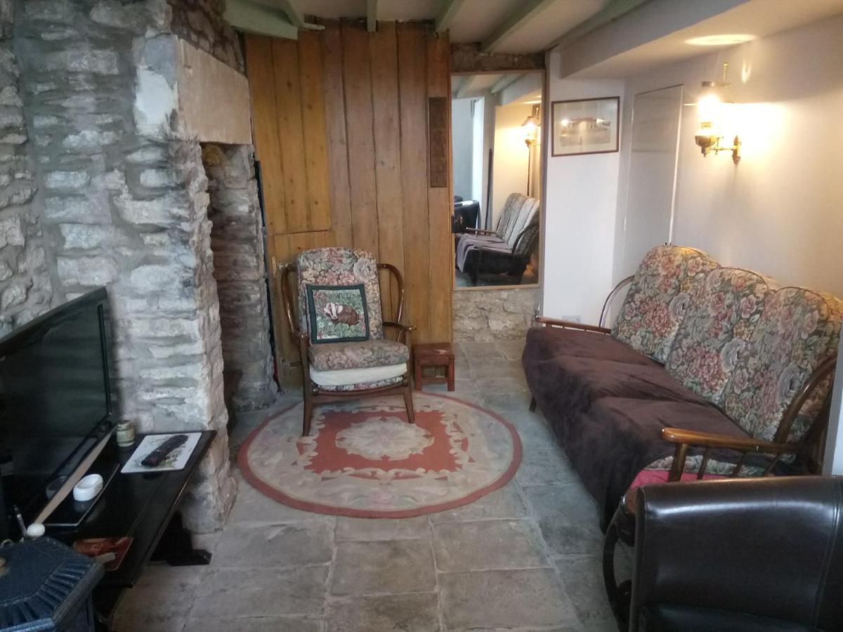 The Old Swan Walkers Cottage Bath Exterior photo